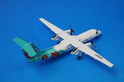 1:200 DHC-8-300 ANK JA801K with stand Blister Outer box missing DH28021 ANA airplane model