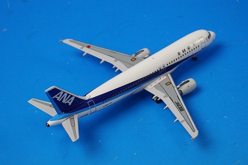 1:400 A320-200 ANA JA8388 Aero Classics airplane model