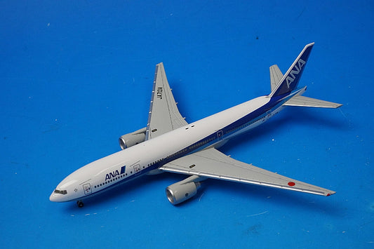 1:400 B777-200 ANA JA713A NH40022 ANA airplane model