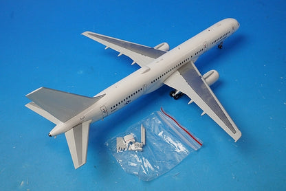 1:200 C-32B B757-200 USAF 02-5001 IFC32USAF02 INFLIGHT
