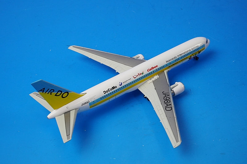 1:400 B767-300ER AIR DO Hokkaido Calbee Jalan Docomo JA98AD 55358 Dragon