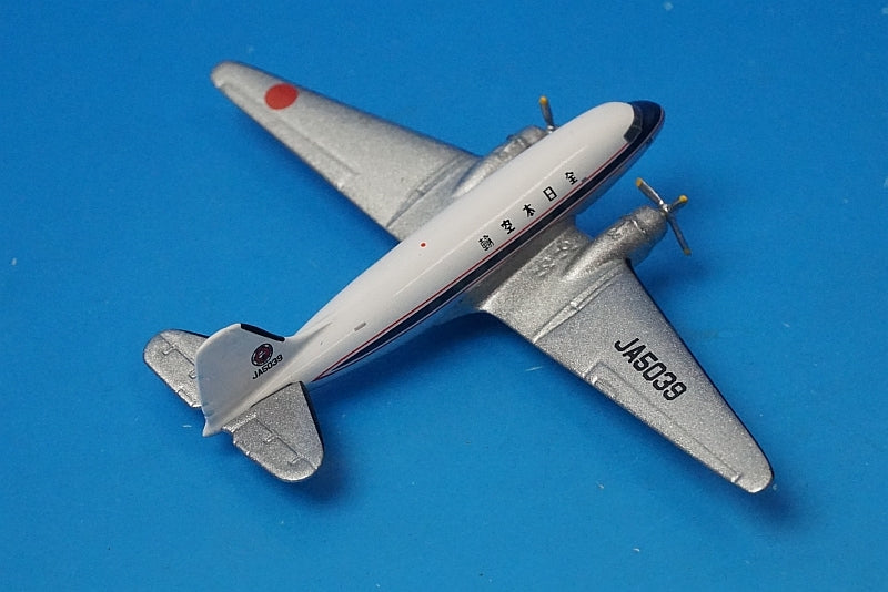 1:400 DC-3 ANA JA5039 Aero Classics airplane model