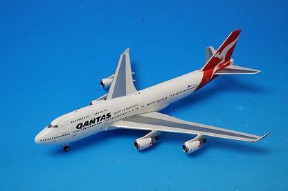 1:400 B747-400ER Qantas VH-OEE 04329 Phoenix airplane model