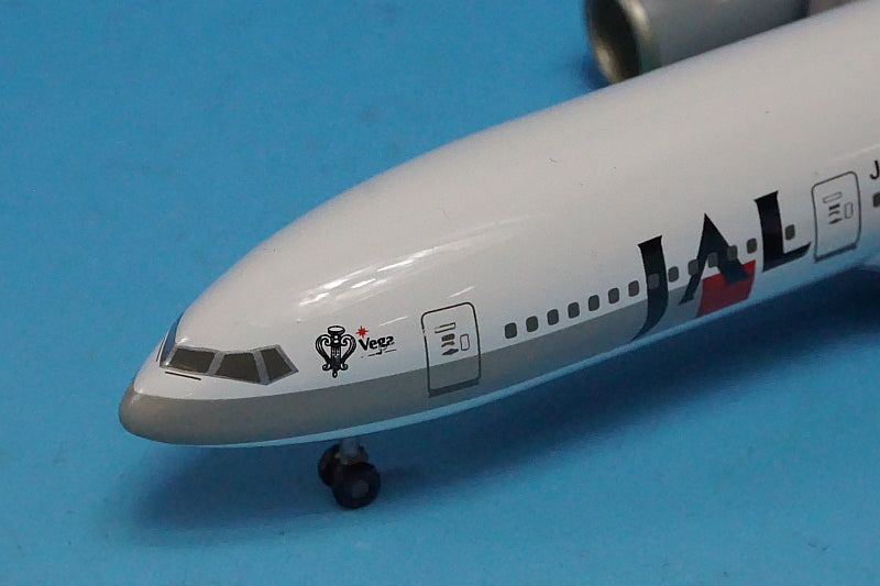 1:400 B777-200 JAL Japan Airlines STAR JET VEGA JA8982 560115 Herpa