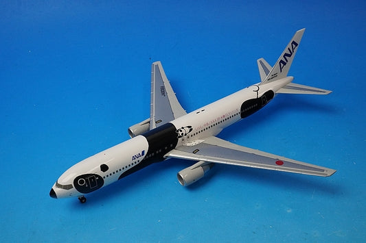 1:200 B767-300ER ANA FLY! Panda JA606A NH20026 ANA airplane model