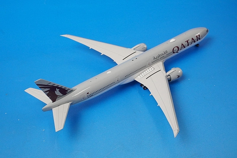 1:400 B777-300ER Qatar A7-BEM 11474 Phoenix airplane model
