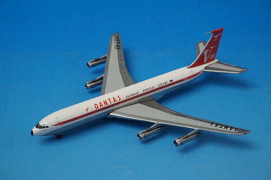 1:500 B707-320C Qantas V-Jet City of Parramatta VH-EBN 534154 Herpa