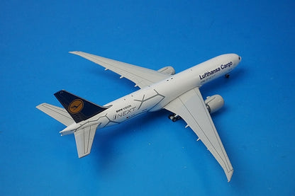 1:400 B777-200LRF Lufthansa Cargo BMW VISION Lifting I Next With Antenna D-ALFE XX4076 JC Wings airplane model