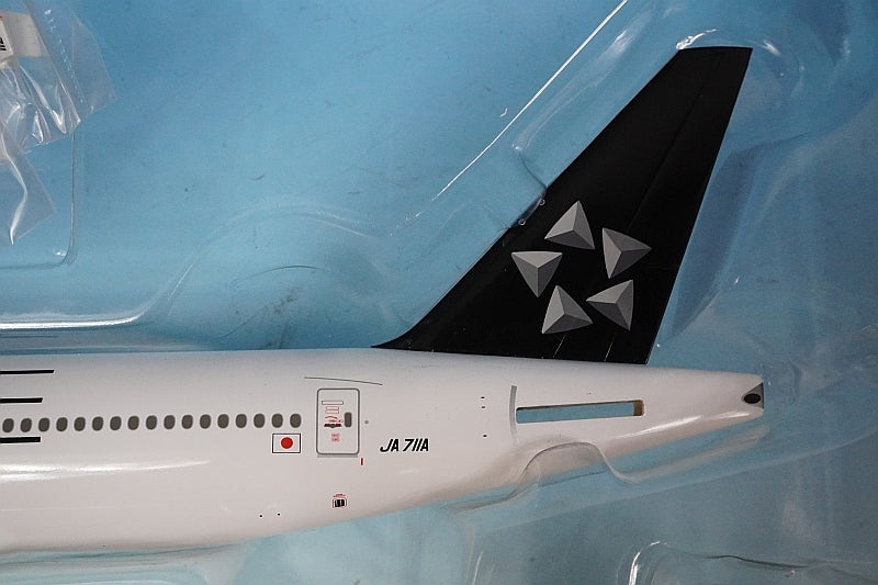 1:200 B777-200 ANA Star Alliance JA711A NH20002 ANA airplane model