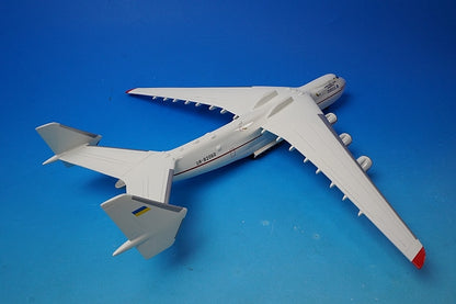 1:200 Antonov An-225 Mriya UR-82060 555814 Herpa