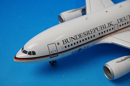 1:200 A310-300 German Government Aircraft 10+22 XX2787 JC Wings airplane model