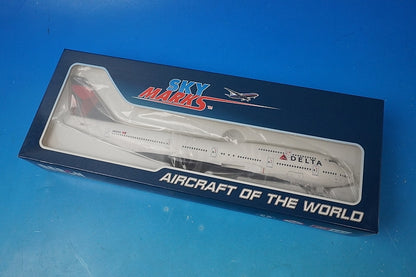 1:200 B747-400 Delta N665US SKR508 SKYMARKS airplane model
