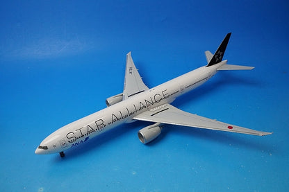 1:200 B777-300ER ANA Star Alliance JA731A NH20731R ANA airplane model