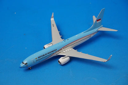 1:400 B737-800 Indonesian Presidential Plane A-001 EW4738001 JC Wings airplane model