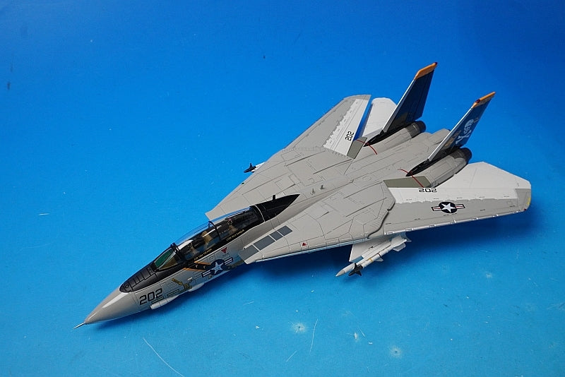 1:72 F-14A Tomcat U.S. Navy 84th Fighter Squadron Jolly Rogers AJ202 aboard the Nimitz Aircraft Carrier HA5211 Hobby Master