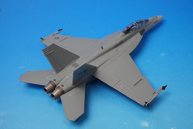1:72 F/A-18F two-seater U.S. Navy 122nd Fighter Attack Squadron Flying Eagles Fairford Air Base #166673 HA5110 Hobby Master