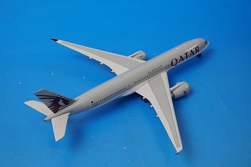1:400 Airbus A350-900 Qatar A7-ALA 11009 Phoenix airplane model