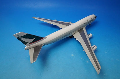 1:200 Airbus B747-400 Cathay Pacific VR-HOT BBOXCATH888 Blue Box airplane model
