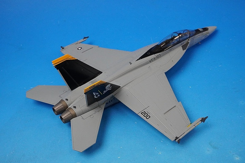1:72 F/A-18F Two-Seater U.S. Navy Jolly Rogers aboard the aircraft carrier Harry S. Truman during Operation Inherent Resolve attack on ISIL AG200 #166620 HA5120 Hobby Master airplane model