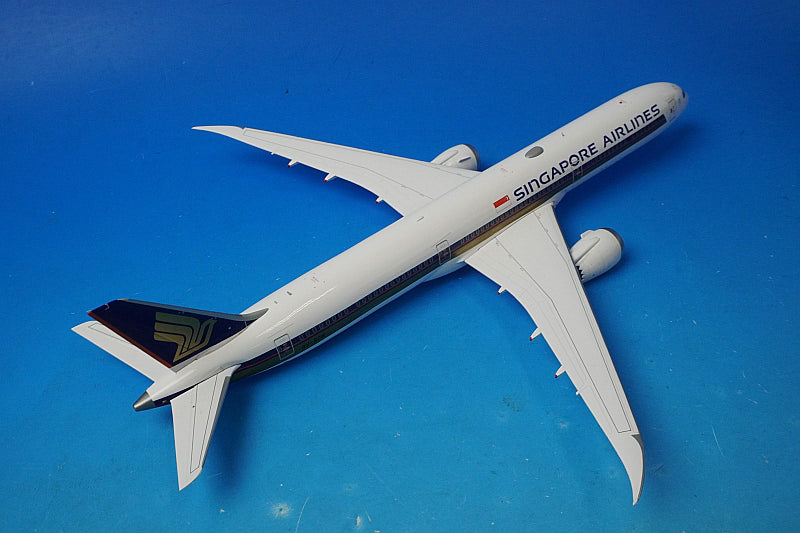 1:200 B787-10 Singapore 9V-SCN L2038 SQ Wings airplane model