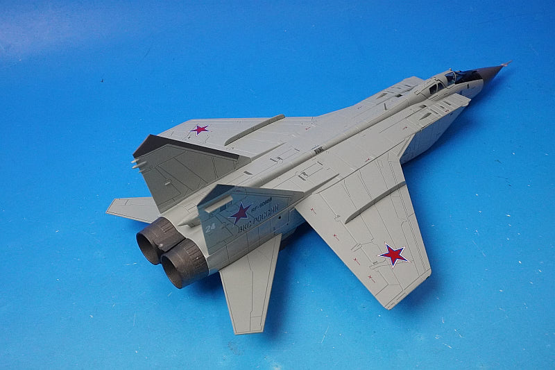 1:72 MiG MiG-31BM Foxhound Russian Aerospace Forces 712th Aviation Regiment w/R-77&R-37 HA9703 Hobby Master airplane model
