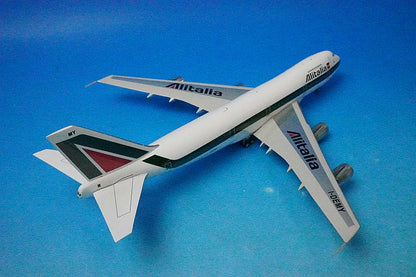 1:200 B747-200 Alitalia I-DEMY IF7420518 Inflight airplane model