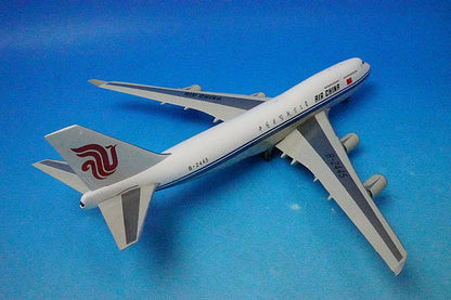 1:200 Air China Boeing 747-400 B-2445 IF744603 Inflight airplane model