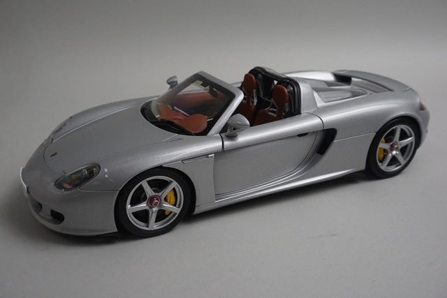 1:18 AUTOart 78041 Porsche Carrera GT Silver model car