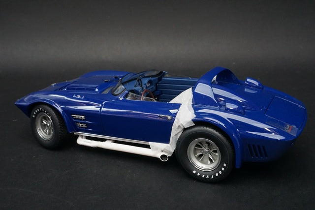 1:18 EXOTO RLG18035 Corvette Roadster Prototype 1964