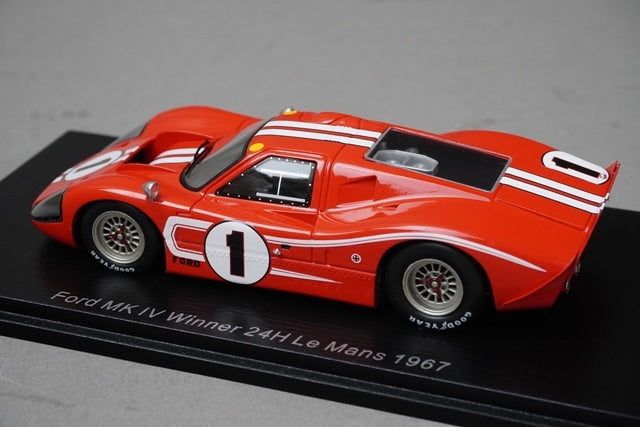 1:43 SPARK 43LM67 Ford GT Mk4 Le Mans 24h winner 1967 #1 model car