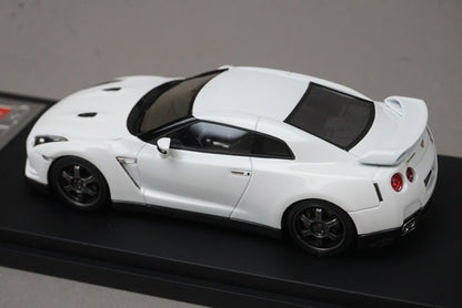 1:43 HPI 8414 Nissan GT-R (R35) NISMO Clubsport White