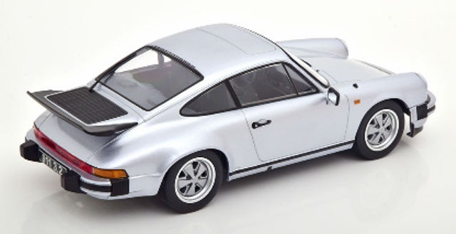 KKDC180714 KK scale 1:18 Porsche 911 Carrera 3.2 Coupe with rear spoiler 250.000 Anniversary 1988 Silver