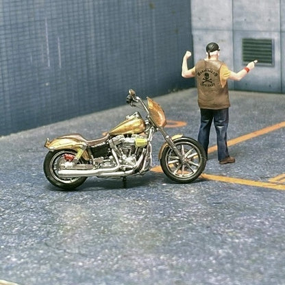 EHC Model 1:64 Harley-Davidson Story Bob Street Bob Harley-Davidson Uncle Figure Gold