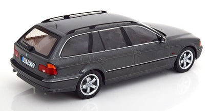 KKDC181082 KK scale 1:18 BMW 540i E39 Touring 1997 Gray Metallic