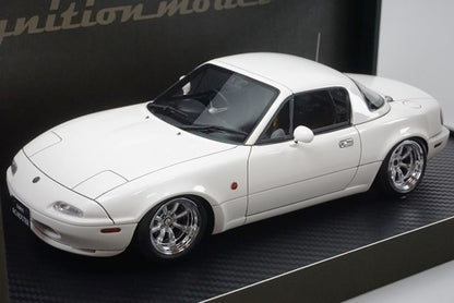 1:18 ignition model IG0663 Eunos Roadster (NA) White