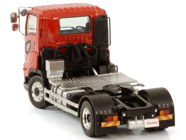 01-3973 WSI 1:50 4X2 ISUZU GIGA Short Cab Red