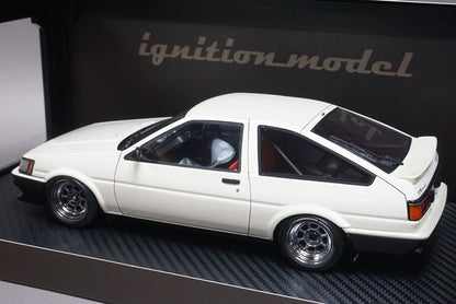 1:18 ignition model IG0544 Toyota Corolla LEVIN (AE86) 3Dr GTV White