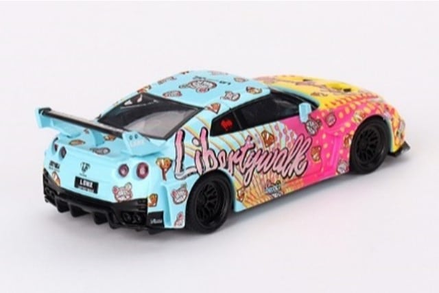 [ Back-order ] TSM MINI-GT MGT00742-L 1:64 LB-Silhouette WORKS GT Nissan 35GT-RR Version 1 LBWK KUMA LHD model car