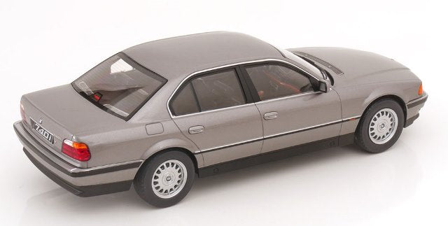 KKDC180367 KK scale 1:18 BMW 740i E38 1st Series 1994 Grey Metallic