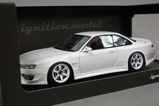 1:18 ignition model IG3080 Nissan VERTEX S14 Silvia White