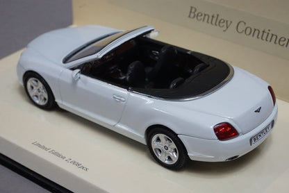 1:43 MINICHAMPS 436139031 Bentley Continental GTC 2007 Lione Bianco No.2