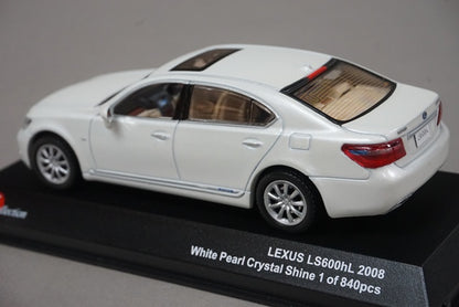 1:43 KYOSHO JC52001WP Lexus LS600hL White Pearl Crystal Shine