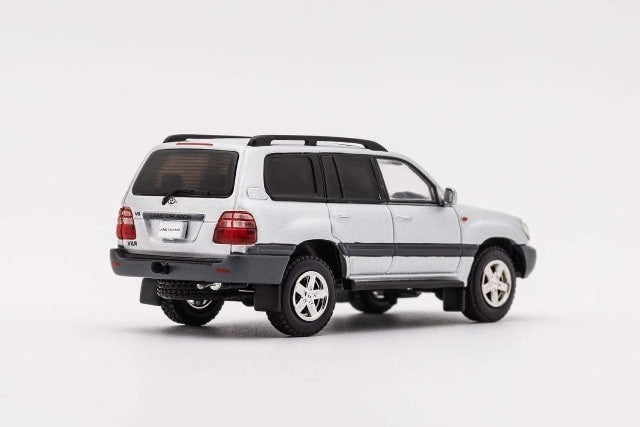 KS-023-381 GCD Gaincorp Products 1:64 Toyota Land Cruiser LC100 Silver