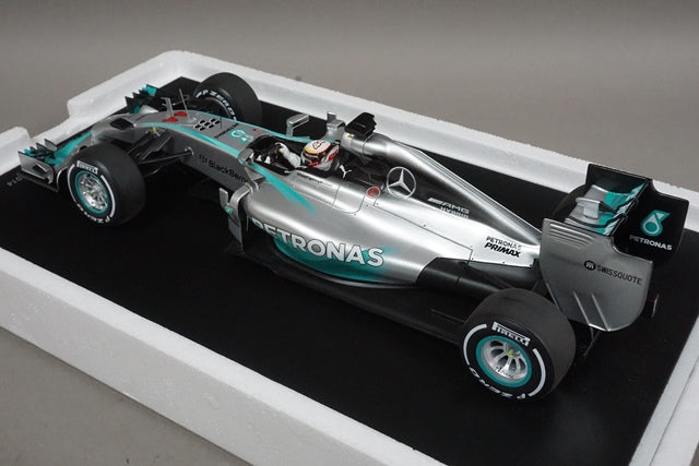 1:18 SPARK 18S138 Mercedes F1 W05 British GP winner 2014 #44 L.Hamilton