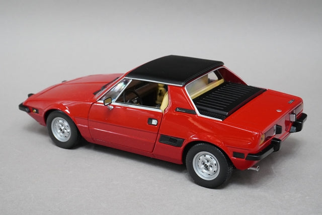 1:18 MINICHAMPS 100121660 Fiat X1/9 1974 Red