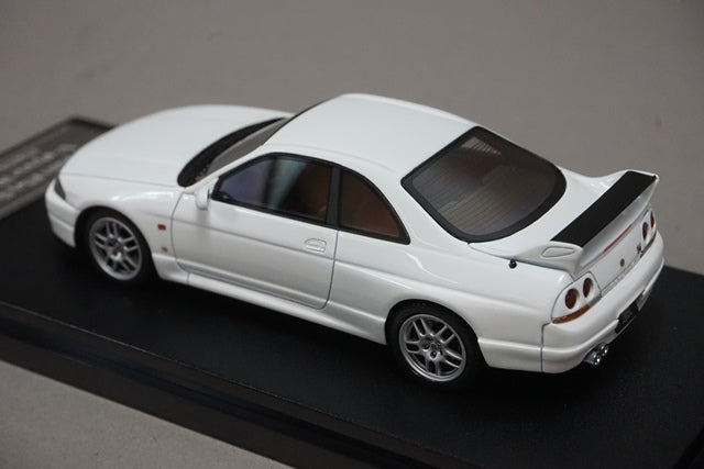 1:43 HPI 8384 MIRAGE Nissan Skyline GT-R V-spec N1 (R33) White