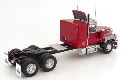 RK180173 ROAD KINGS 1:18 Mack RL 700L Red Metallic/Silver