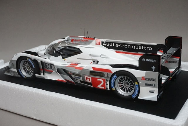 1:18 SPARK 18LM13 Audi R18 e-tron quattro LM winner 2013 #2