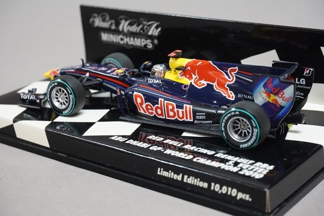 1:43 MINICHAMPS 410100105 Red Bull Racing Renault RB6 Abu Dhabi GP World Champion 2010 #5 Sebastian Vettel