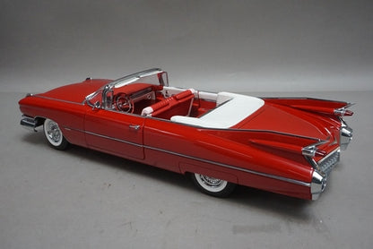 1:18 AUTOart 70401 Cadillac Series 62 Red model car